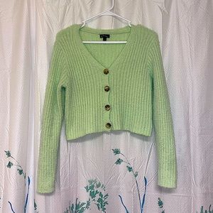 Cropped soft light green sweater. The brand is Art Class, and it is size 14/16.